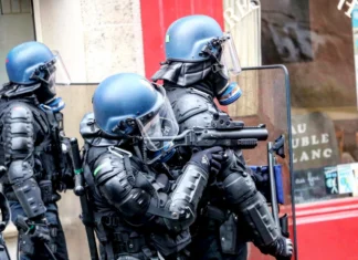 Usage des armes : les forces de l’ordre bientôt mieux protégés par la loi ? Usage des armes : les forces de l’ordre bientôt mieux protégés par la loi ?