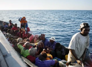 1 mort dans le naufrage d’un « kwasa » entre Anjouan et Mayotte 1 mort dans le naufrage d’un « kwasa » entre Anjouan et Mayotte