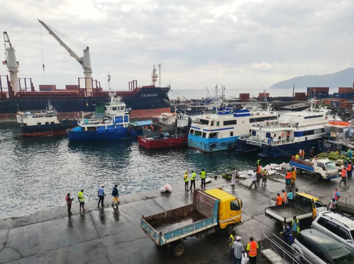 À Anjouan, des dockers réclament des rémunérations impayées depuis 2023 À Anjouan, des dockers réclament des rémunérations impayées depuis 2023