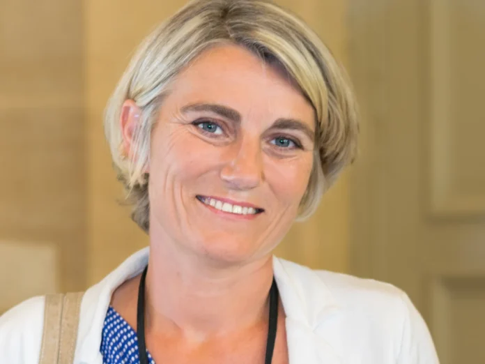 Anchya Bamana demande à Stéphanie Rist de venir prendre le pouls de Mayotte sur place