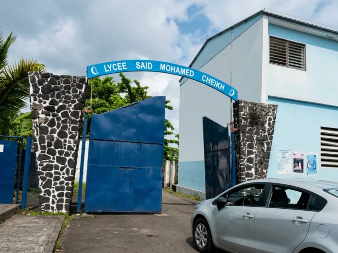 Comores : candidat depuis les années 1990, un sexagénaire devient le doyen des bacheliers