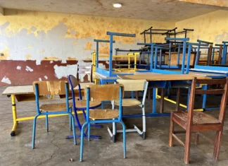 Derrière les écoles rénovées, une crise toujours bien présente Derrière les écoles rénovées, une crise toujours bien présente