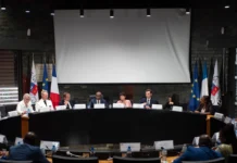 Fin de la visite de Sébastien Lecornu à Mayotte : des élus condamnés à se dépouiller de leurs compétences au profit de l’État Fin de la visite de Sébastien Lecornu à Mayotte : des élus condamnés à se dépouiller de leurs compétences au profit de l’État