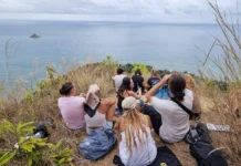 Une quarantaine de personnes ont participé au “comptage synchronisé des baleines à bosses depuis la côté” ce samedi Une quarantaine de personnes ont participé au “comptage synchronisé des baleines à bosses depuis la côté” ce samedi