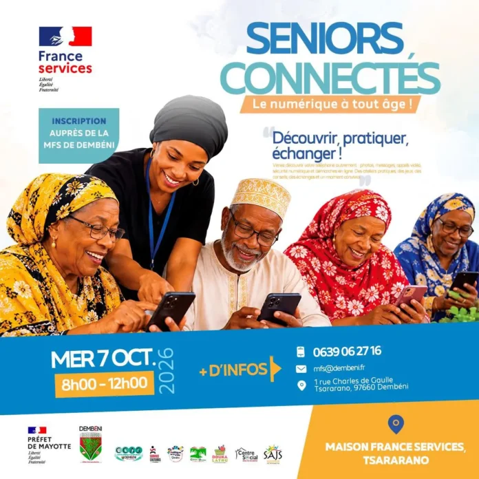 À Dembéni, un atelier pour aider les seniors à mieux utiliser le numérique