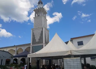 À Tsingoni, les fouilles archéologiques racontent une nouvelle histoire de la plus ancienne mosquée de France À Tsingoni, les fouilles archéologiques racontent une nouvelle histoire de la plus ancienne mosquée de France