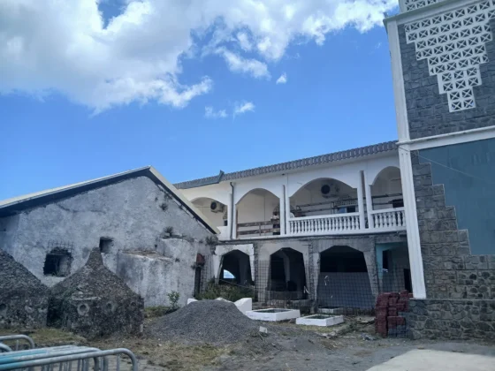 &Agrave; Tsingoni, les fouilles arch&eacute;ologiques racontent une nouvelle histoire de la plus ancienne mosqu&eacute;e de France