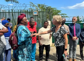 Au lycée du Nord, la visite de la rectrice ne met pas fin à la crise Au lycée du Nord, la visite de la rectrice ne met pas fin à la crise