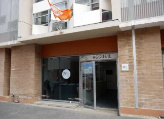 Grève à l’ARS, les agents réclament le départ du secrétaire général Grève à l’ARS, les agents réclament le départ du secrétaire général