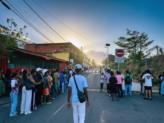 Huit mineurs interpellés après les violences de lundi près du lycée de Pamandzi
