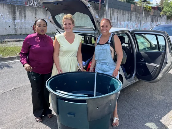 Petite-Terre&nbsp;: une centaine de composteurs distribu&eacute;s pour encourager le tri des d&eacute;chets