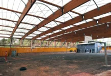 À Bouéni, le plateau sportif inachevé, les clubs en sursis À Bouéni, le plateau sportif inachevé, les clubs en sursis