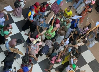 A Mayotte, le mouvement des lycéens résistera-t-il à l’épreuve des vacances scolaires ? A Mayotte, le mouvement des lycéens résistera-t-il à l’épreuve des vacances scolaires ?