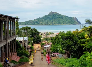 Comores : à Moheli, 5 passeurs de migrants aux arrêts Comores : à Moheli, 5 passeurs de migrants aux arrêts