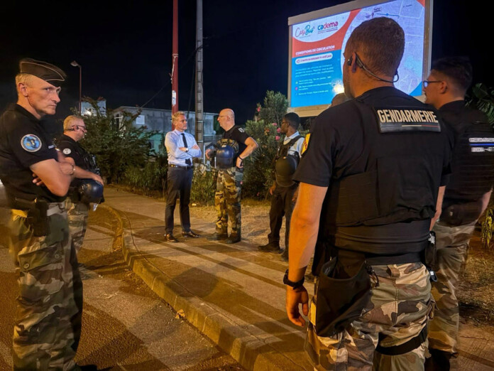 Dembéni et Iloni : une opération de contrôle menée par 81 gendarmes Dembéni et Iloni : une opération de contrôle menée par 81 gendarmes