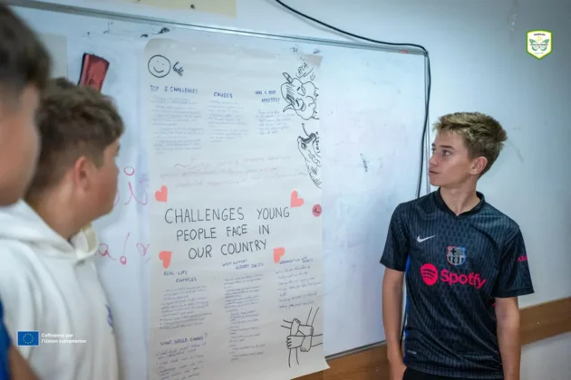 En Roumanie, douze jeunes de Mangajou d&eacute;couvrent de nouveaux horizons gr&acirc;ce &agrave; Erasmus+