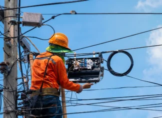 Fibre optique à Mayotte : Orange sommé de suspendre son déploiement par l’Autorité de la concurrence Fibre optique à Mayotte : Orange sommé de suspendre son déploiement par l’Autorité de la concurrence