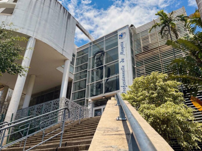 Le Centre d’Études de Langues de la CCI Mayotte devient ELO Les Langues