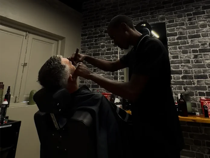 Le salon de coiffure Six Barber Shop à M’tsapéré, fermé 25 jours pour travail illégal