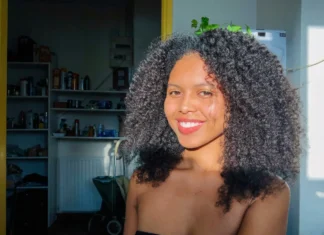 Poussey, créatrice de contenu Mahoraise, prête à relever le défi des Influencers Awards Poussey, créatrice de contenu Mahoraise, prête à relever le défi des Influencers Awards