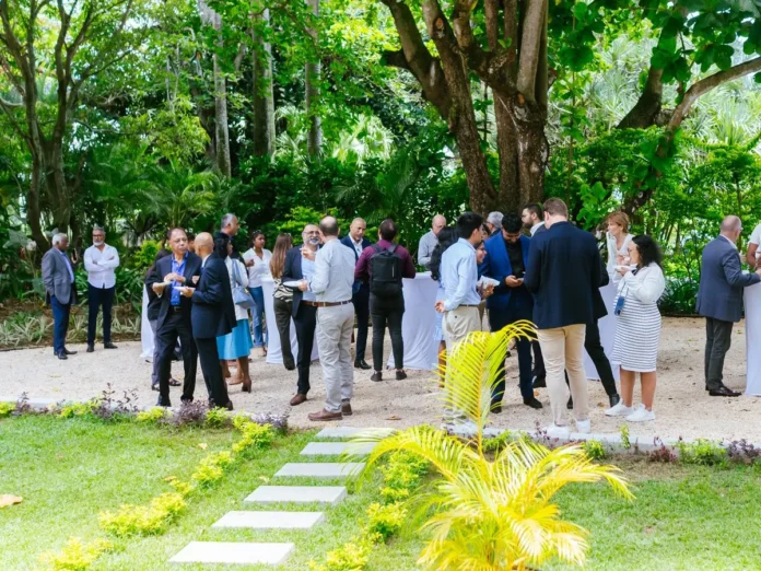 Rencontres économiques à La Réunion : un opérateur mahorais dénonce l’absence des élus au Salon de l’emploi