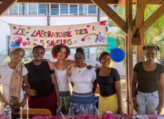 « Saveurs savantes » : la science s’invite au lycée de Petite-Terre « Saveurs savantes » : la science s’invite au lycée de Petite-Terre