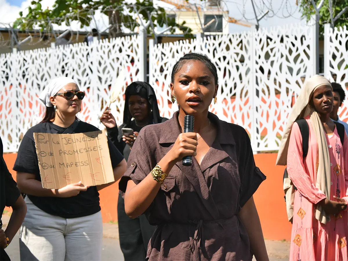 « Voir les autres agir pendant que nous sommes dans le silence » : trois lycéennes face à une mobilisation en suspens à Mayotte