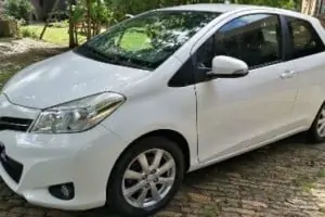 Yaris d4d 90 blanche 3 portes