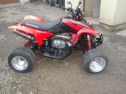 magnifique quad Honda