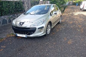 à vendre une peugeot 308 diesel 1.6 hdi 90 cv
