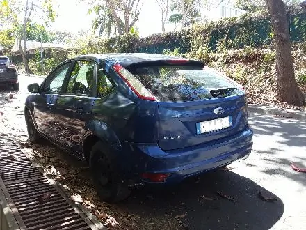 à vendre ford focus essence 1.6   16 v