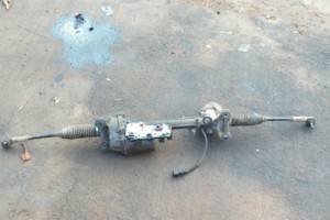 Cherche une crémaillère de direction pour tiguan