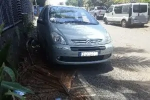 à vendre une citroen xsara picasso  1.8  16 V essence