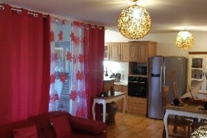 LOUE maison de ville meublée et équipée T4