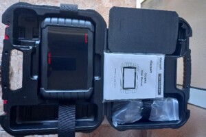 à vendre une valise diagnostique neuve icarsoft cr max