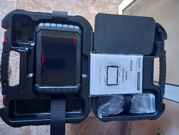à vendre une valise diagnostique neuve icarsoft cr max