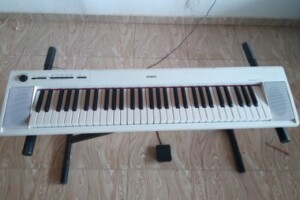 PIANO NUMERIQUE YAMAHA NP32 61 TOUCHES