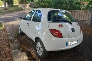 à vendre une ford ka  1.3 essence