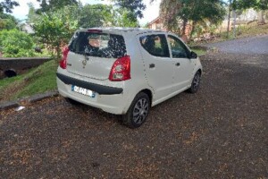 à vendre une nissan pixo essence