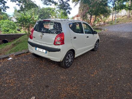 à vendre une nissan pixo essence