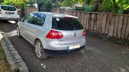 à vendre une golf 5 essence  1.6  16v
