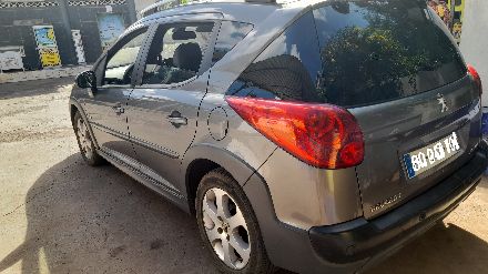 à vendre une peugeot 207  1.6 hdi