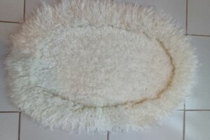 Vend petit tapis blanc