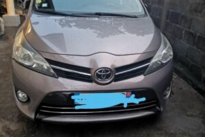 Toyota verso boîte manuel