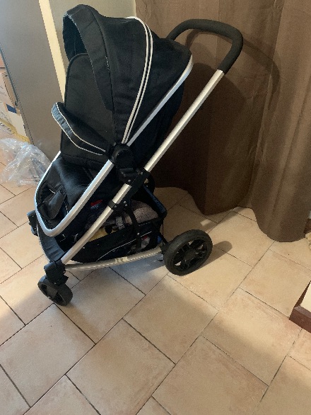 Poussette convertible et siège auto bébé