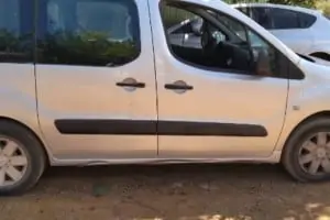 A vendre très urgent Citroën berlingo 84362 km évolutif à 9000 euros, ct, cartes grises ok
