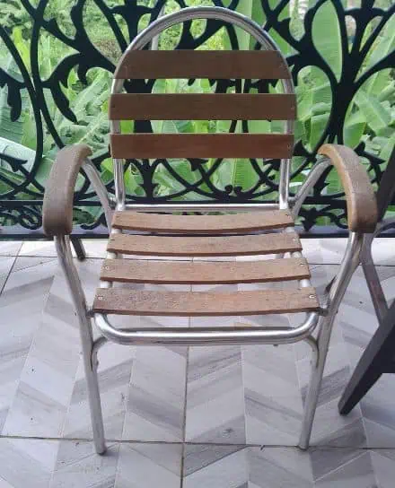 2 chaises bois