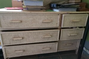Vends commode