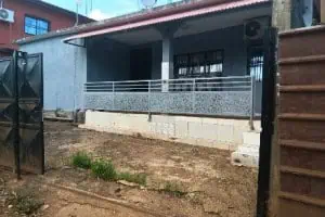 Maison T4 de 100 mètre carré non meublée avec jardin à Sada Doujani