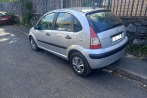 à vendre une citroen c3  1.4 essence